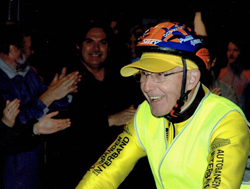 Dolf als begeleidend fietser bij Roparun 2004